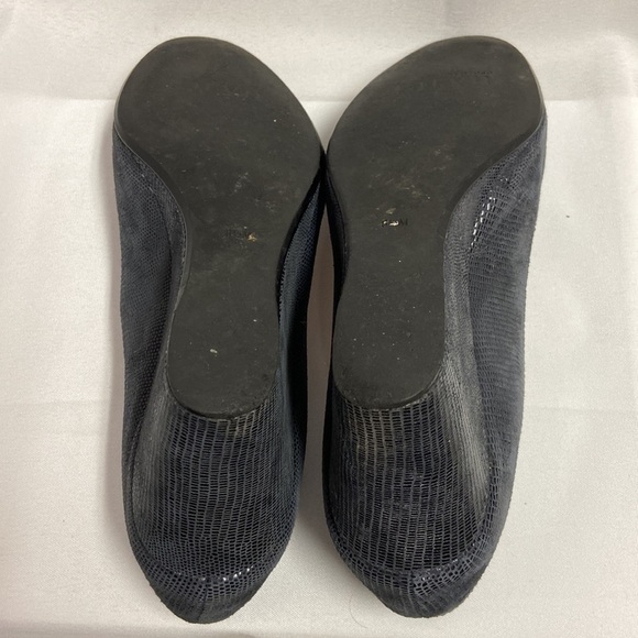 Taryn Rose Kathleen Reptile Embossed Leather Wedges Navy Slate Size 8.5 - Picture 7 of 7